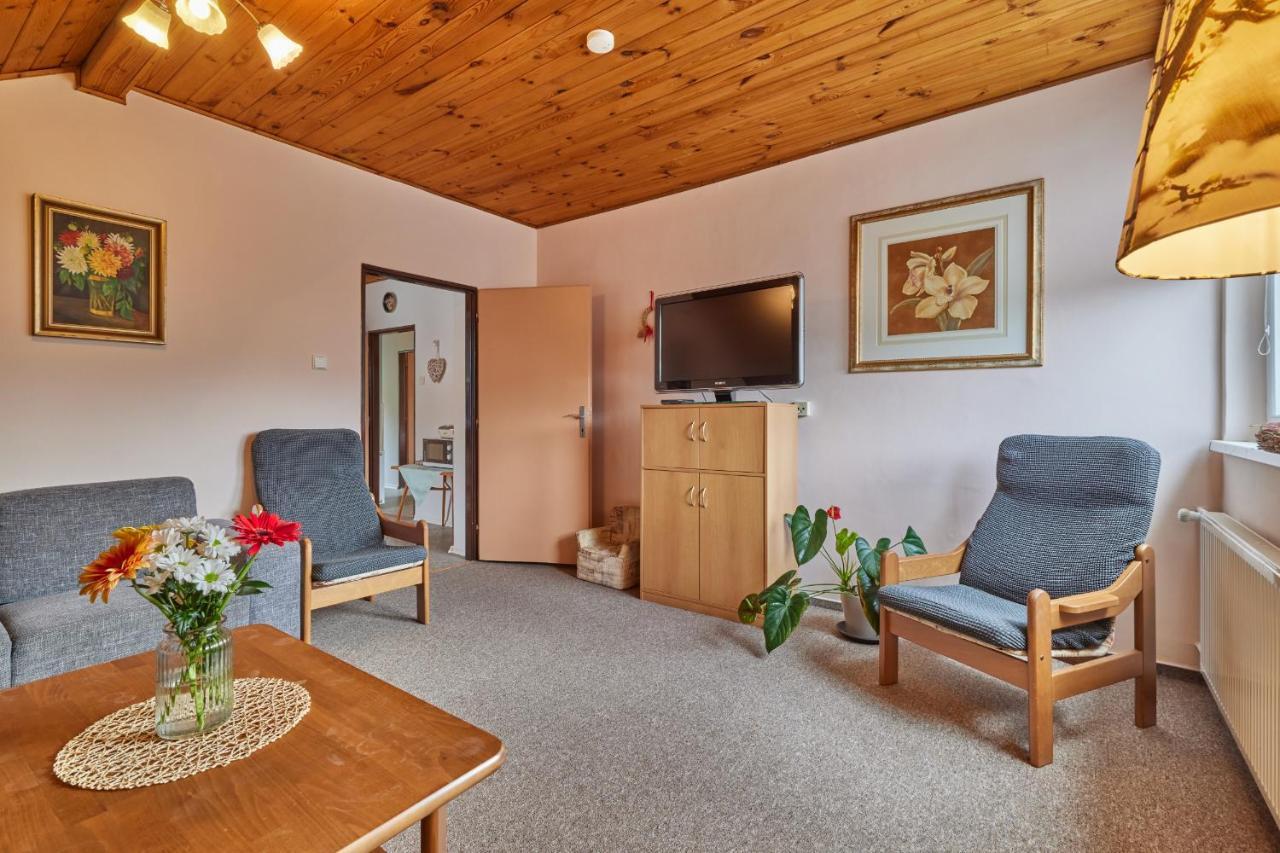 Apartman Svoboda Svoboda nad Upou Ngoại thất bức ảnh