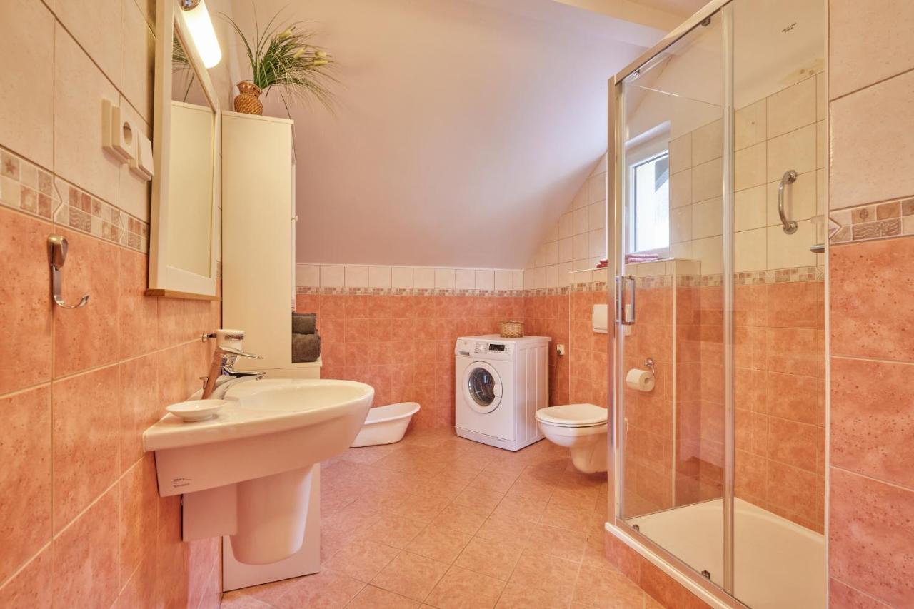 Apartman Svoboda Svoboda nad Upou Ngoại thất bức ảnh